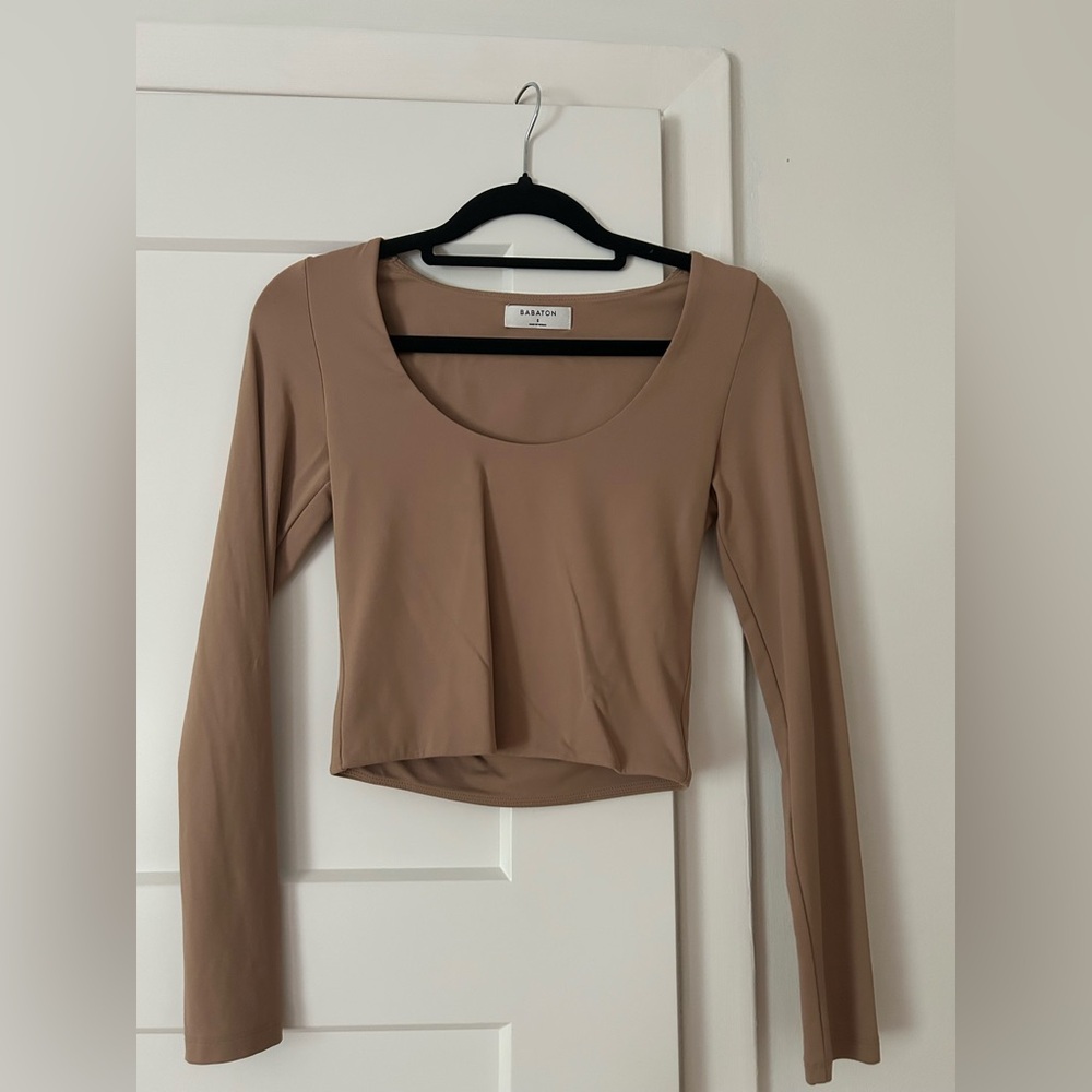 Aritzia Babaton cropped scoopneck longsleeve